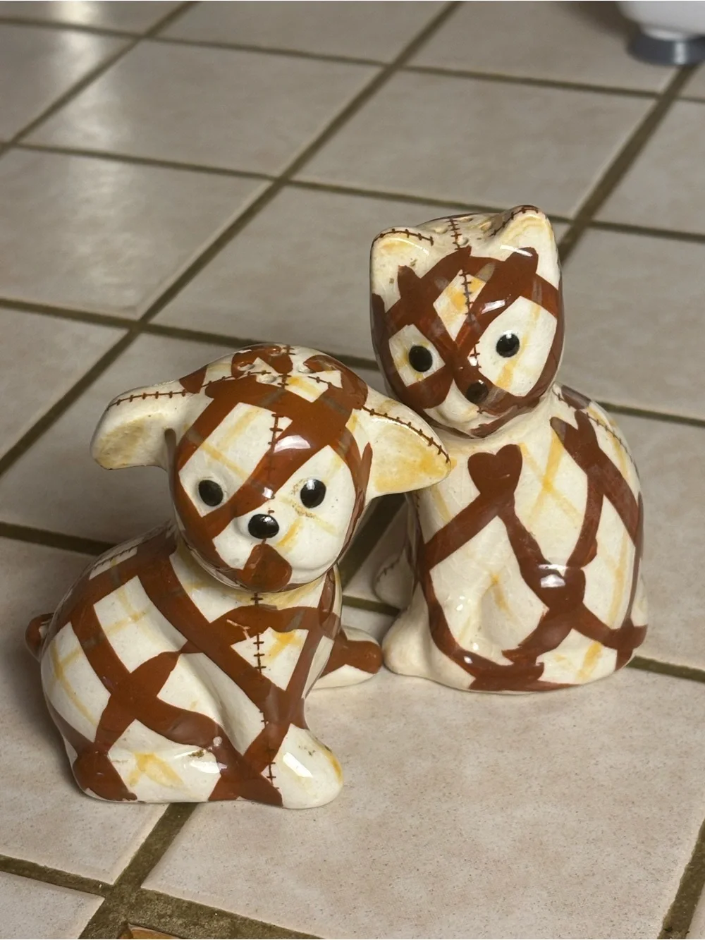 1940s Braylon Laguna pottery patchwork stripes calico salt and pepper shaker set